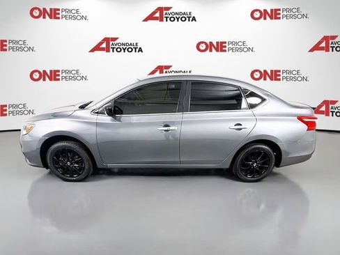 Used 2018 Nissan Sentra S w/ S Midnight Style Package image 4