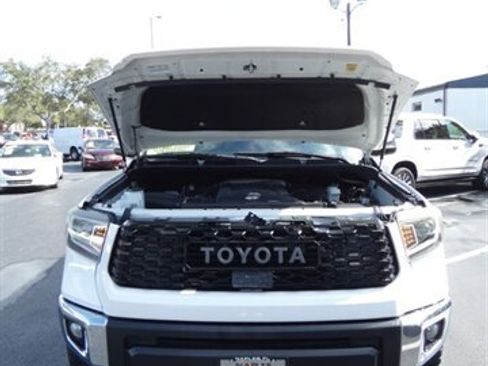 Used 2017 Toyota Tundra SR5 image 6