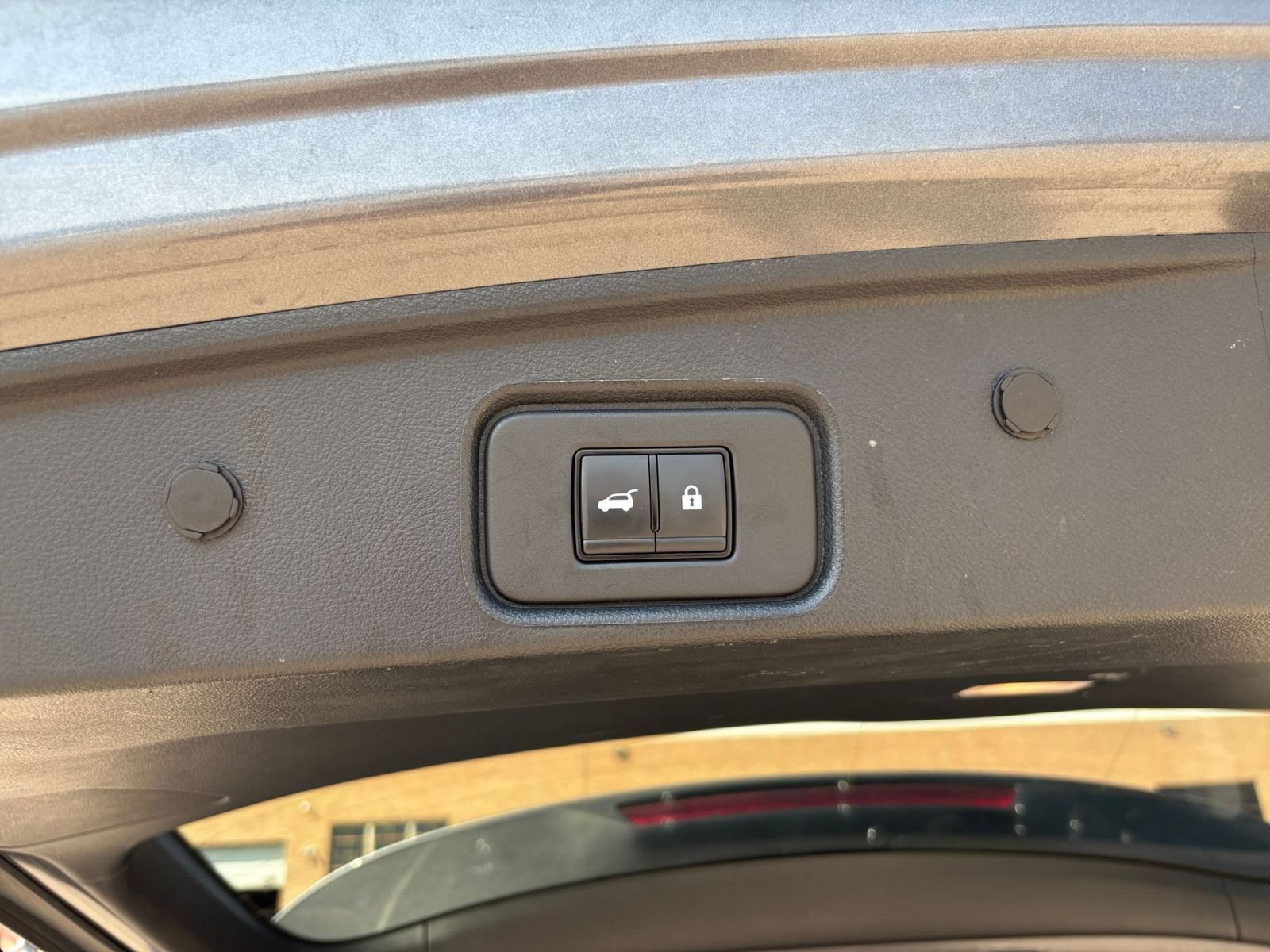 Used 2025 Nissan Pathfinder SV AWD/4WD image 21