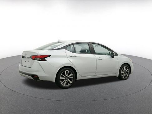 Used 2025 Nissan Versa SV FWD image 9