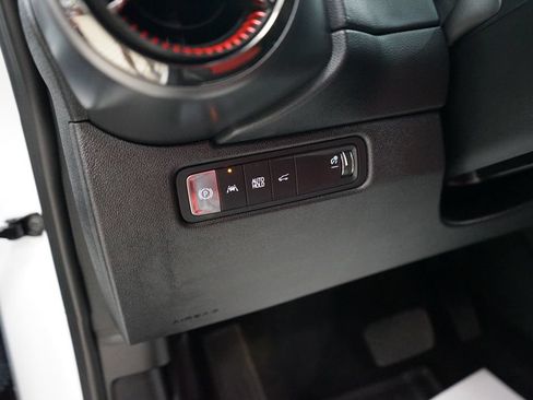 Used 2024 Chevrolet Equinox EV RS FWD image 35