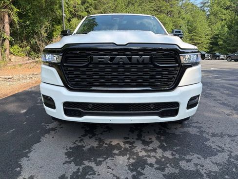 Certified 2025 RAM 1500 Big Horn AWD/4WD image 3