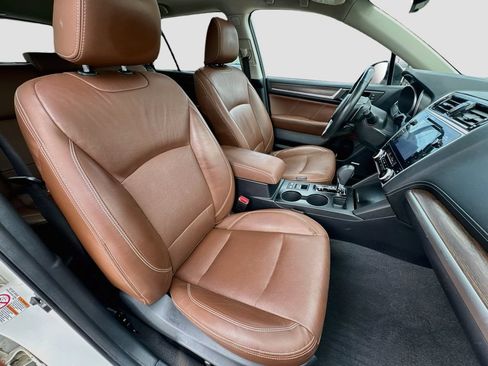 Used 2018 Subaru Outback 2.5i Touring AWD/4WD image 36