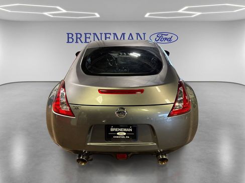 Used 2020 Nissan 370Z Coupe RWD image 7