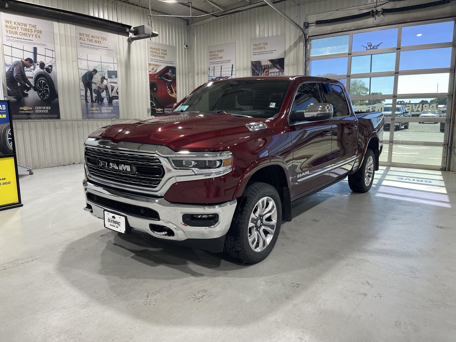 Used 2023 RAM 1500 Limited AWD/4WD image 4