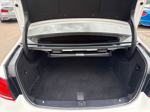 Used 2014 Mercedes-Benz E 350 4MATIC Sedan image 14