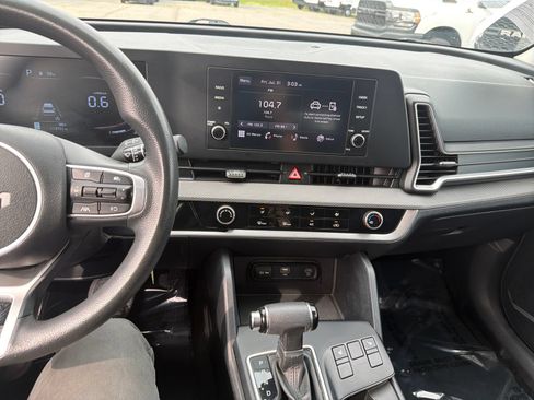 Used 2023 Kia Sportage LX AWD/4WD image 20