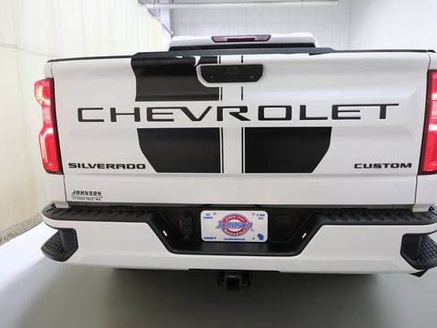 Certified 2020 Chevrolet Silverado 1500 Custom w/ Rally Edition AWD/4WD image 19