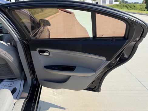 Used 2007 Saturn Aura XE image 8