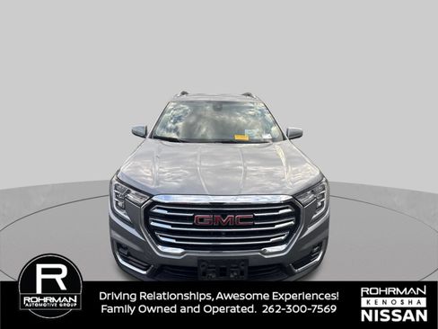 Used 2023 GMC Terrain SLT w/ Infotainment Package II AWD/4WD image 10