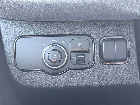 Used 2024 Mercedes-Benz Sprinter 2500 image 44