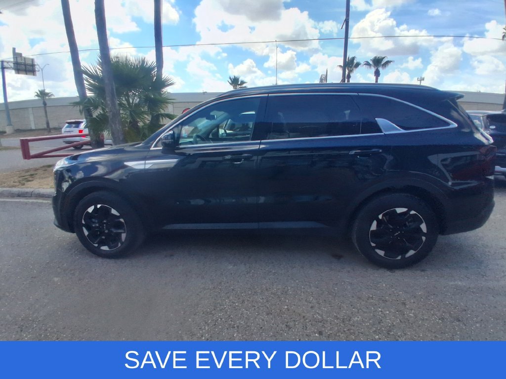Used 2026 Kia Sorento S FWD image 4