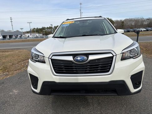 Used 2019 Subaru Forester Premium image 3