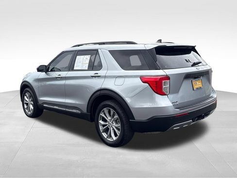 Certified 2023 Ford Explorer XLT w/ Equipment Group 202A AWD/4WD image 6