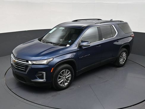 Used 2023 Chevrolet Traverse LT FWD image 9