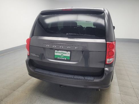 Used 2016 Dodge Grand Caravan SXT image 7