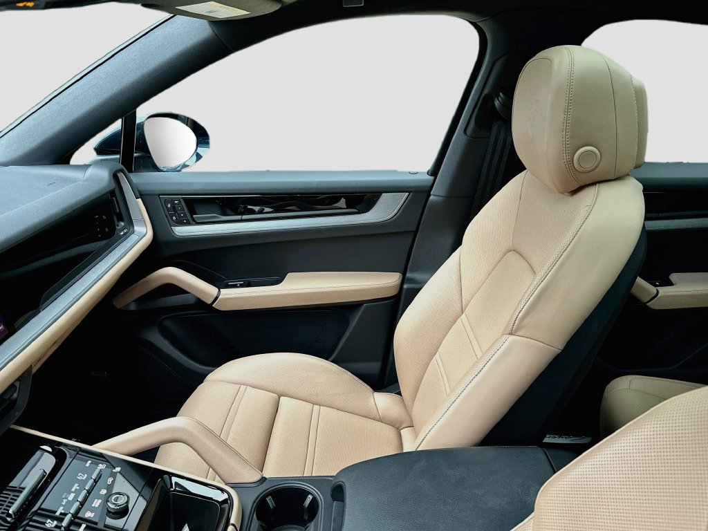Certified 2026 Porsche Cayenne Coupe AWD/4WD image 26