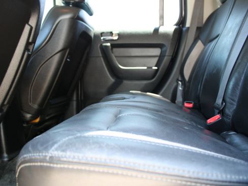 Used 2007 HUMMER H3 w/ Chrome Appearance Package AWD/4WD image 15