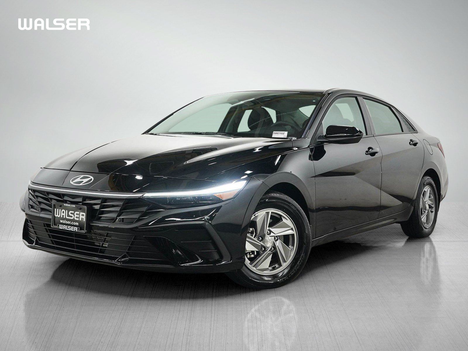 Used 2026 Hyundai Elantra SE FWD image 1