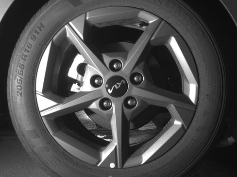 Used 2025 Kia K4 LXS image 15