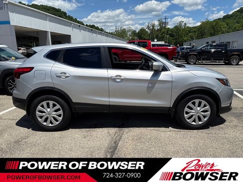 Used 2019 Nissan Rogue Sport S w/ Appearance Package AWD/4WD image 6