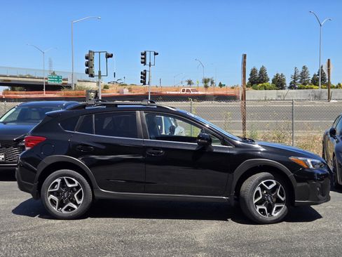 Used 2019 Subaru Crosstrek 2.0i Limited w/ Moonroof Package w/Navigation AWD/4WD image 3