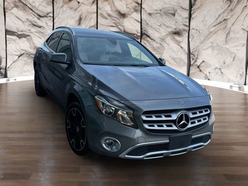 Used 2019 Mercedes-Benz GLA 250 w/ Premium Package image 8