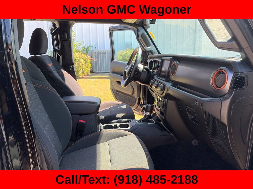 Used 2023 Jeep Gladiator Mojave w/ Cold Weather Group AWD/4WD image 16