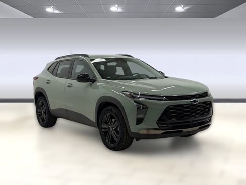 Used 2025 Chevrolet Trax ACTIV w/ Driver Confidence Package image 5