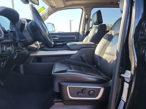 Used 2019 RAM 1500 Laramie image 18