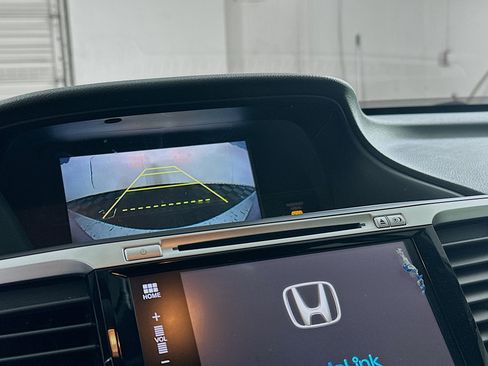 Used 2016 Honda Accord EX image 22