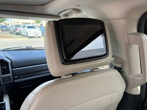 Used 2019 Ford Expedition Platinum RWD image 23