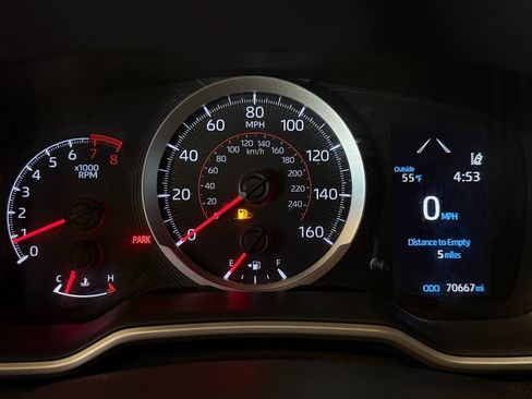 Used 2019 Toyota Corolla SE image 9