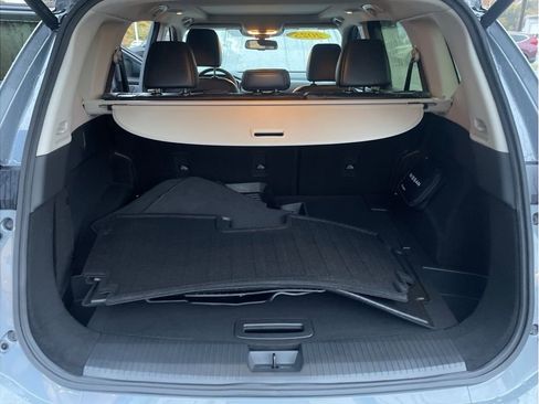Used 2025 Nissan Rogue SL w/ Tech Package image 6