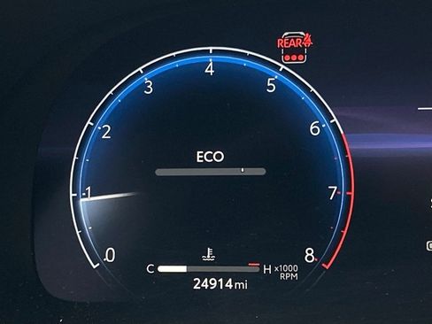 Used 2024 Toyota Highlander Platinum image 18