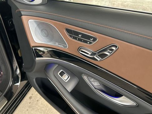 Used 2017 Mercedes-Benz Maybach S 550 4MATIC image 31