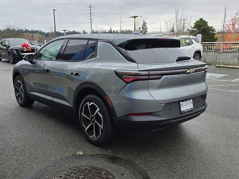New 2026 Chevrolet Equinox EV LT image 3