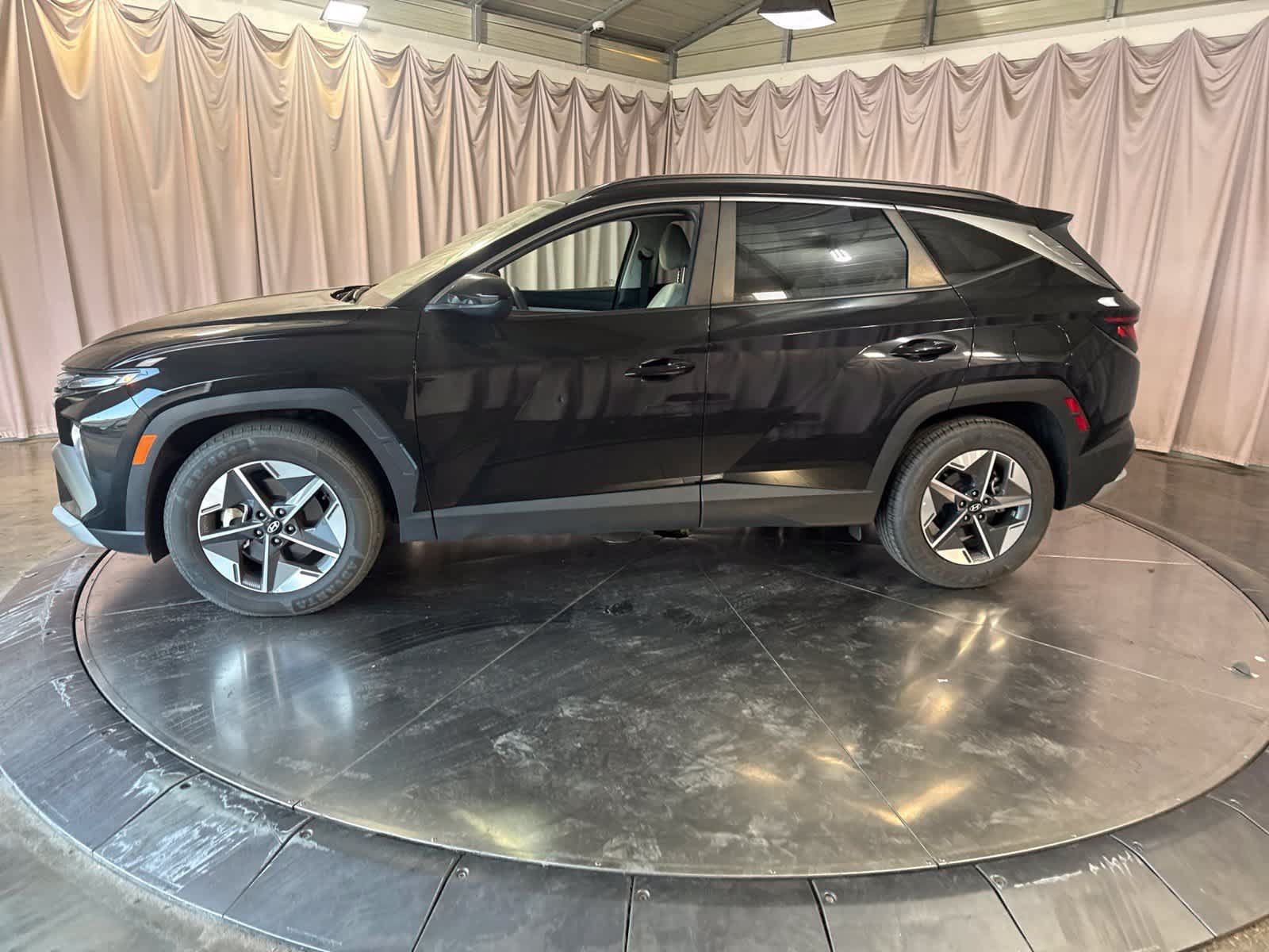 Used 2025 Hyundai Tucson SEL FWD image 8