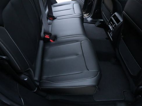 New 2025 Jeep Grand Cherokee Limited image 15