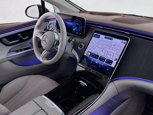 Certified 2023 Mercedes-Benz EQE 500 4MATIC Sedan image 16