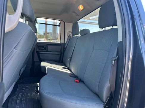 Used 2018 RAM 1500 Express AWD/4WD image 10