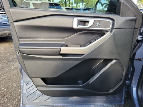 Used 2021 Ford Explorer XLT w/ Equipment Group 202A RWD image 13