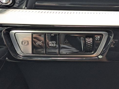 New 2025 Cadillac Optiq Sport 1 image 32