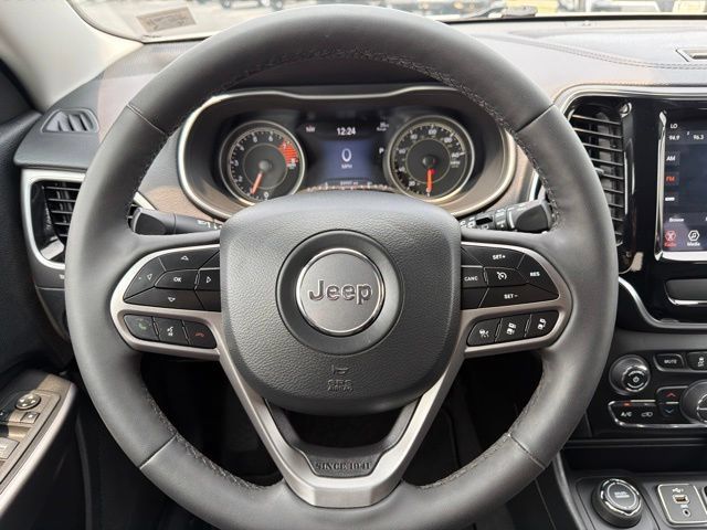 Used 2022 Jeep Cherokee Limited AWD/4WD image 16