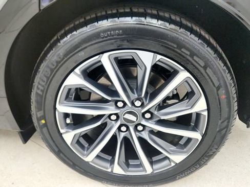 Used 2024 Cadillac Lyriq Sport RWD image 84