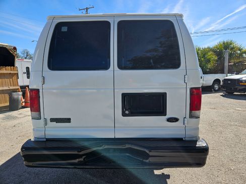 Used 2001 Ford E-350 and Econoline 350 Extended Super Duty image 8