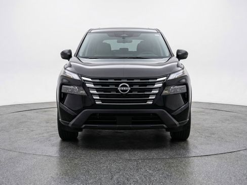 Used 2025 Nissan Rogue SV FWD image 2