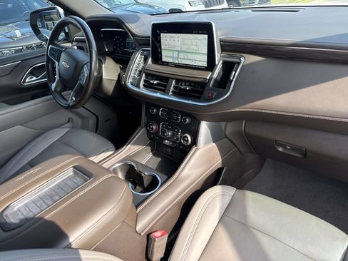 Used 2022 Chevrolet Tahoe LT w/ Luxury Package RWD image 15