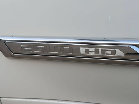 Used 2024 Chevrolet Silverado 2500 High Country AWD/4WD image 6