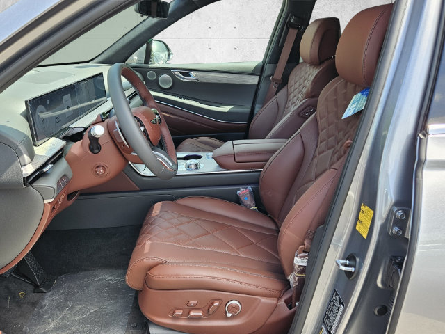 Used 2025 Genesis GV80 3.5T Prestige AWD/4WD image 2